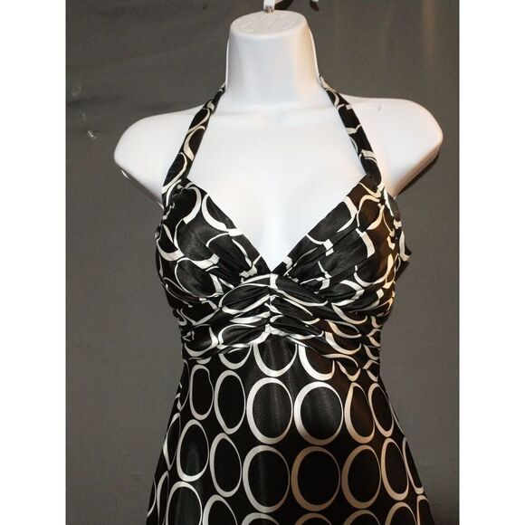 Teeze Me silky backless halter dress 5 - Picture 4 of 8